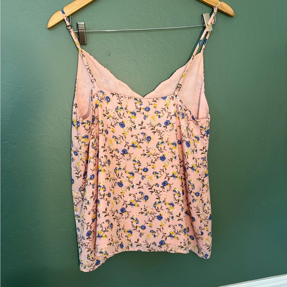 Socialite Pink Floral Tank (Size M) - Picture 3 of 4